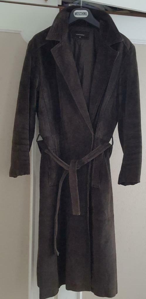 long manteau daim brun doublé léger matelassé 40/42 T.4, Vêtements | Femmes, Vestes | Hiver, Comme neuf, Taille 42/44 (L), Brun