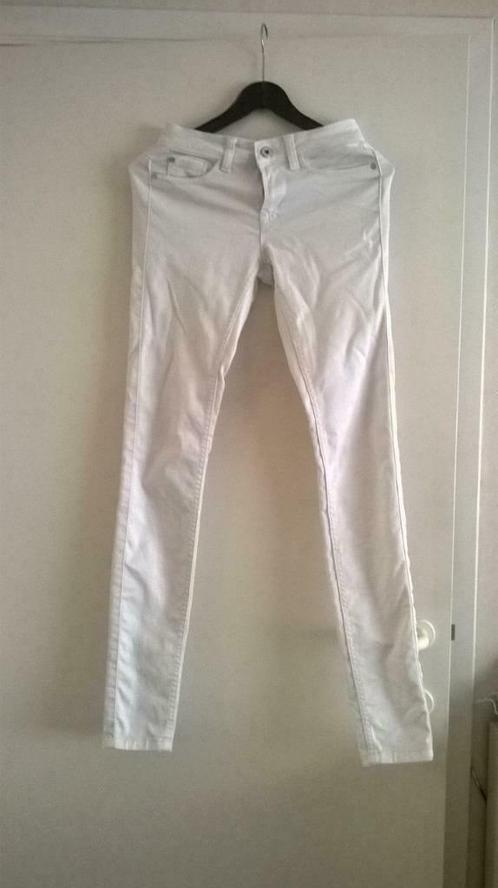 dames broek maat XS merk only maat 34, Kleding | Dames, Broeken en Pantalons, Gedragen, Maat 34 (XS) of kleiner, Overige kleuren