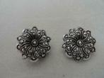 'Antieke' oorbellen met knijpers, Ophalen, Overige materialen, Zo goed als nieuw, Knopjes of Stekers