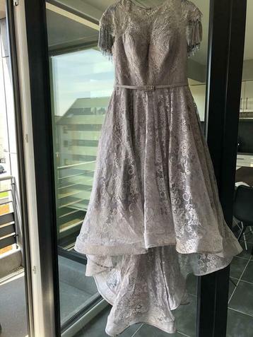 ROBE DE SOIREE NEUVE beschikbaar voor biedingen