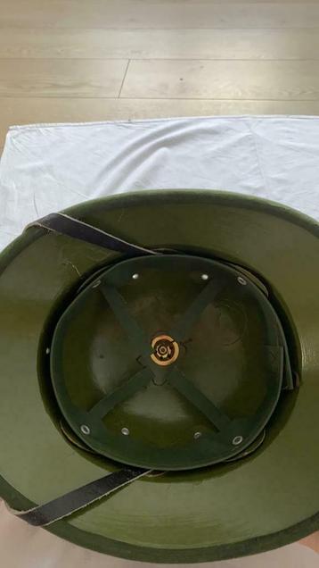 Vietnamese Pith helmet beschikbaar voor biedingen