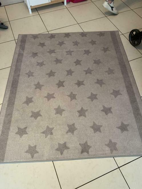 Tapis gris avec étoiles, Maison & Meubles, Ameublement | Tapis & Moquettes, Comme neuf, 100 à 150 cm, 150 à 200 cm, Rectangulaire