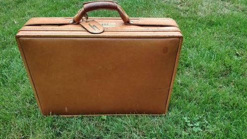 Vintage Hartmann 4700 attaché koffer topkwaliteit leder, Bijoux, Sacs & Beauté, Sacs | Sacs de voyage & Petits Sacs de voyage