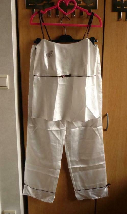 Witte satijnen pyjama set broek met topje Maat L, Kleding | Dames, Pyjama's, Maat 42/44 (L), Ophalen of Verzenden