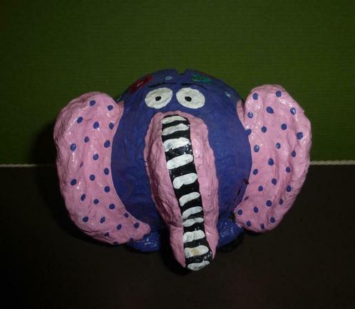 zeer leuke olifant in papier-mache, Verzamelen, Poppetjes en Figuurtjes, Gebruikt, Ophalen of Verzenden