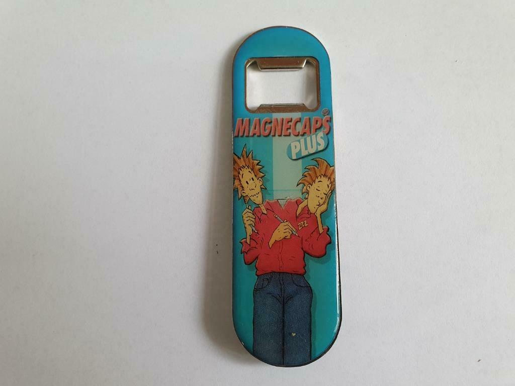 Flesopener “Magnecaps plus”, email op metaal, met magneet, Verzamelen, Merken en Reclamevoorwerpen, Nieuw, Gebruiksvoorwerp, Ophalen of Verzenden