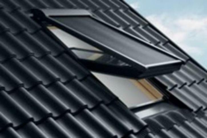 NIEUW VELUX ELEKTRISCH BUITENGORDIJN, Doe-het-zelf en Bouw, Glas en Ramen, Nieuw, Dakraam, Ophalen