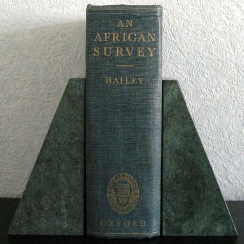 An African Survey 1938 Hailey HC Studie over Afrika R6526, Antiek en Kunst, Antiek | Boeken en Manuscripten, Ophalen of Verzenden