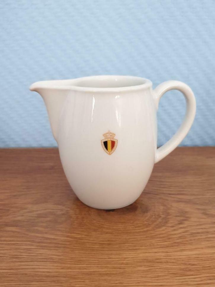 Pot met Belgische vlag, Huis en Inrichting, Keuken | Servies, Nieuw, Kom(men), Effen, Porselein, Ophalen of Verzenden