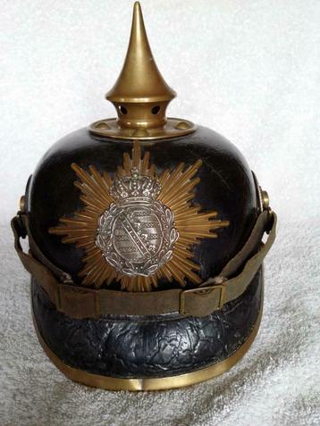 Saxon tip helm model 1895 voor troepen in zeer goede staat