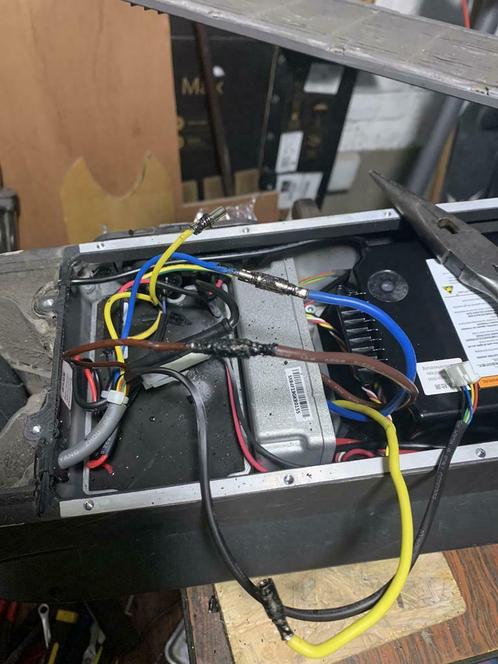 Elektrische scooter reparatie,, Fietsen en Brommers, Elektrische fietsen, Zo goed als nieuw