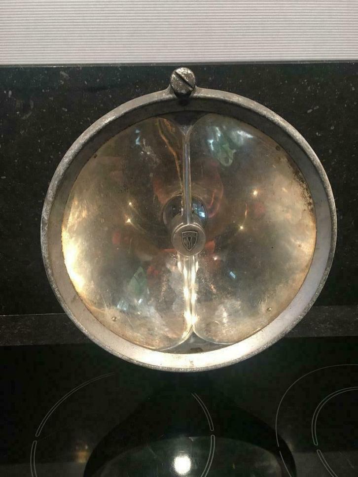 BUGATTI type 35 phare MARCHAL "vuurtoren" oldtimer + pin, Auto-onderdelen, Overige Auto-onderdelen, Oldtimer onderdelen, Gebruikt