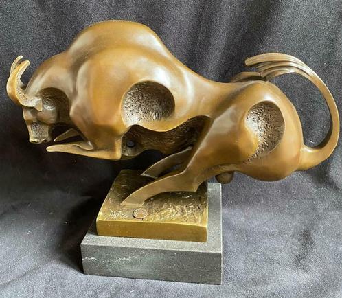 Bronzen GROTE art deco stier, Milo 36cm breed zuiver brons, Antiquités & Art, Art | Sculptures & Bois, Enlèvement ou Envoi