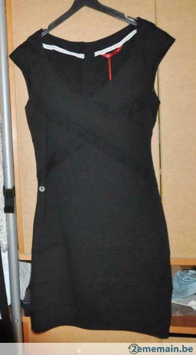 ESPRIT petite robe noire t.S, neuve avec étiquette 49,95e, Vêtements | Femmes, Robes, Neuf, Taille 36 (S), Noir, Au-dessus du genou