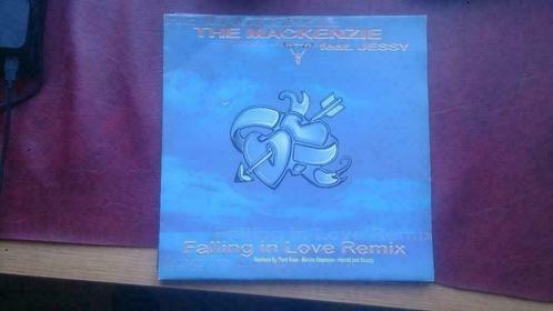The mackenzie feat. jessy - falling in love remix, CD & DVD, Vinyles | Dance & House, Enlèvement ou Envoi