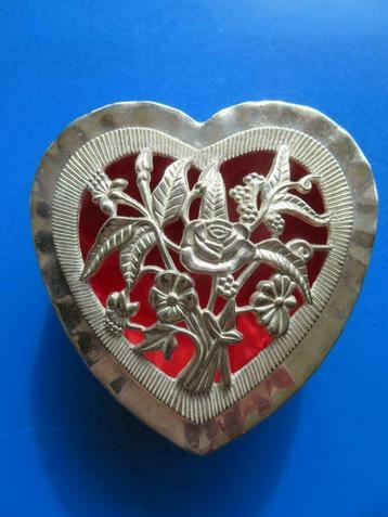 Verzilverd Juwelenkistje in hartvorm, leuk voor Valentijn