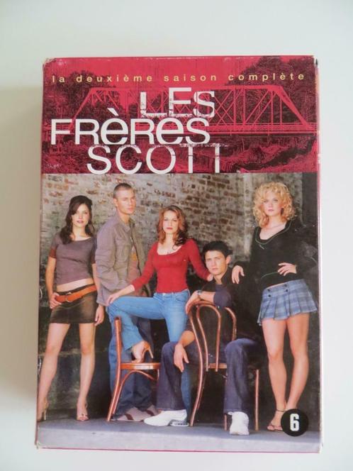 Coffret 6 DVD Les frères Scott (One Tree Hill) saison 2, CD & DVD, DVD | TV & Séries télévisées, Utilisé, Autres genres, Coffret