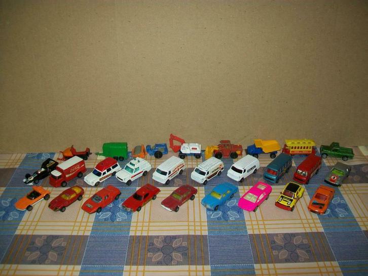 Corgi Juniors -1970-1980 - Ford - Mercedes -Triumph - Fiat, Hobby en Vrije tijd, Modelauto's | Overige schalen, Gebruikt, Auto