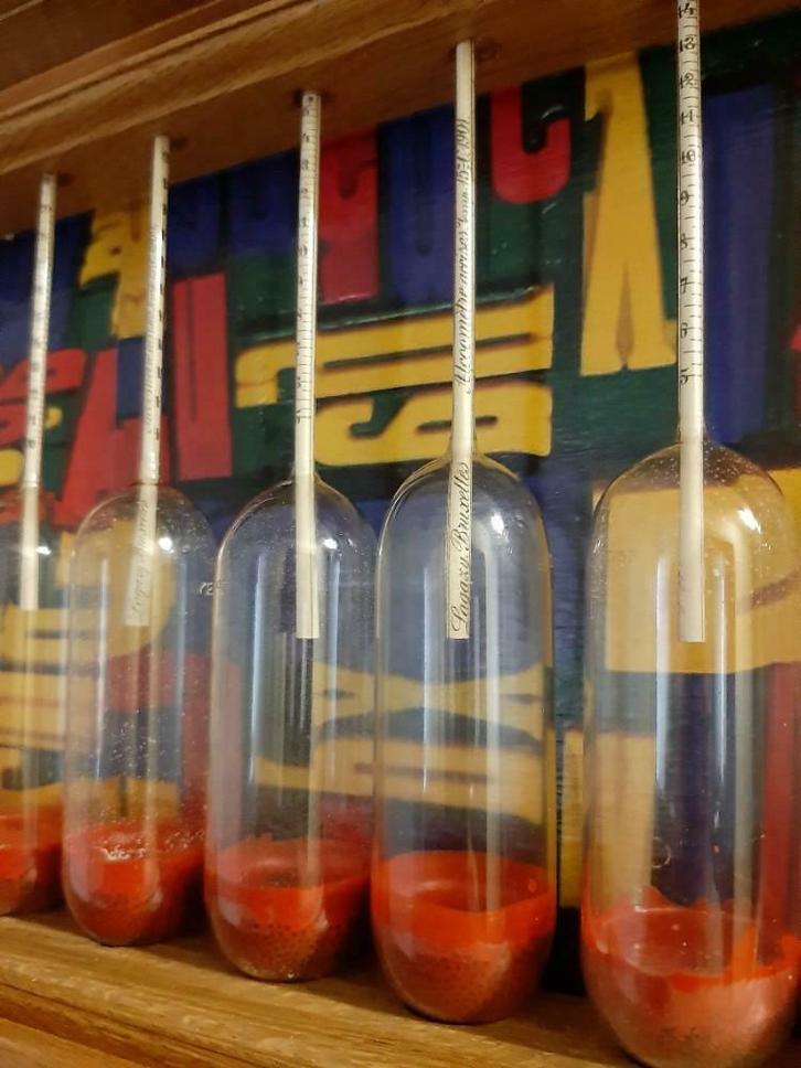 Pierre Goet z.w tentoonstelling Antwerpen Alkoolmeterkasten, Antiek en Kunst, Antiek | Glaswerk en Kristal, Ophalen of Verzenden