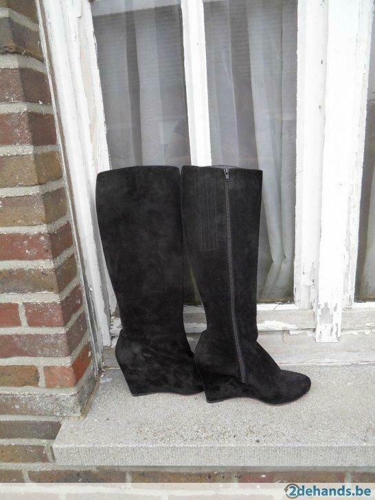 Originele laarzen Louboutin maat 40, Kleding | Dames, Schoenen, Gedragen, Hoge laarzen, Zwart, Ophalen of Verzenden