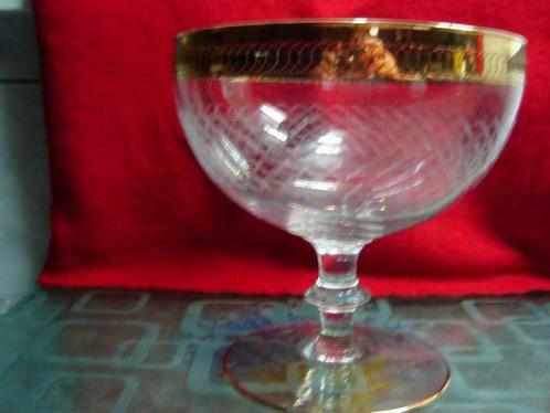 1 KRISTAL GLAS MET BREDE GOUDEN BAND bovenaan, Antiquités & Art, Antiquités | Verre & Cristal, Enlèvement ou Envoi