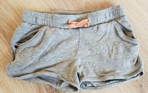 Short fille, 4 ans, T104, Enfants & Bébés, Vêtements enfant | Taille 104, Comme neuf, Enlèvement ou Envoi