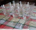 8 verres à vin.  Hauteur 15,5cm, diamètre du dessus 8cm, Utilisé, Verre ou Verres