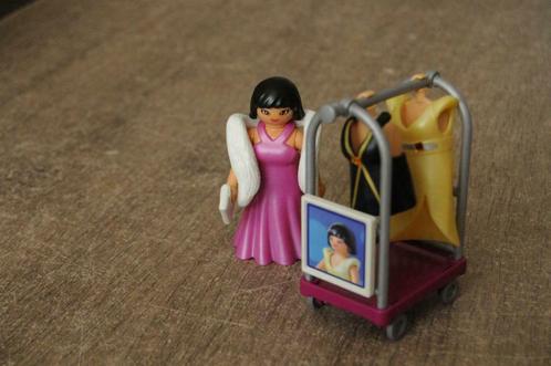 Pijnstiller Verbinding in stand houden ② playmobil vrouw in hotel met kleding / jurken aan rek — Jouets | Playmobil  — 2ememain