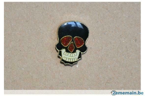 pin's tête de mort biker n°1, Utilisé, Insigne ou Pin's