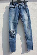 Jeans super skinny leg troué au genou (34), C&A, Enlèvement ou Envoi, Porté, Bleu