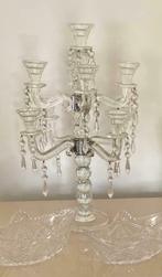 Bougeoir, support, vases au cristal