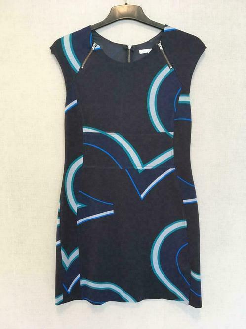 Donkerblauwe jurk met patroon van Point Virgule (42), Vêtements | Femmes, Robes, Comme neuf, Taille 38/40 (M), Bleu, Au-dessus du genou