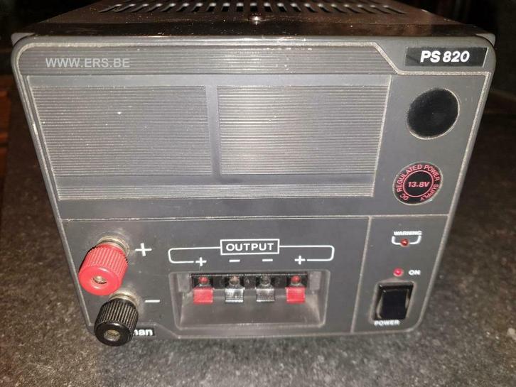 Gestabilliseerde Voeding 13,8 Volt  20 Amp, Telecommunicatie, Zenders en Ontvangers, Gebruikt, Zender en Ontvanger, Ophalen of Verzenden