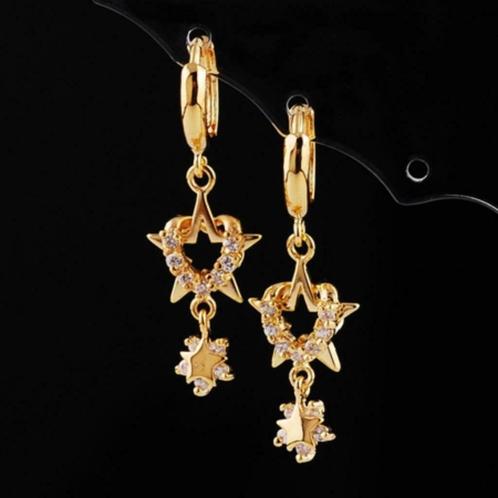 Boucles d oreilles Star Neuf N 10403, Bijoux, Sacs & Beauté, Boucles d'oreilles, Neuf, Puces ou Clous, Autres matériaux, Or, Avec strass