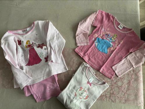 Lot meisjes kleding Maat 104-110 perfecte staat-nachtkleding, Kinderen en Baby's, Babykleding | Baby-kledingpakketten, Zo goed als nieuw
