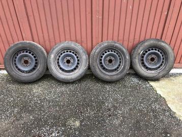 Jantes et pneus hiver Mercedes Classe A et B + Clio beschikbaar voor biedingen