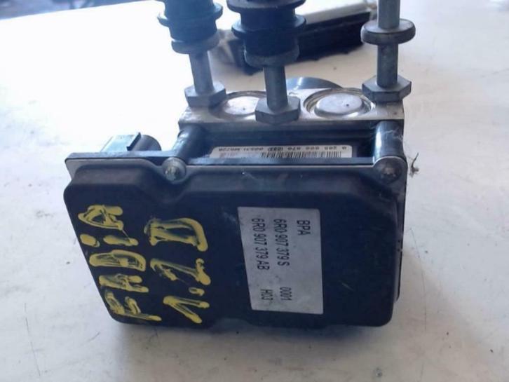 bloc abs  skoda fabia  2  6r0907379s, Autos : Pièces & Accessoires, Freins & Transmission, Skoda, Enlèvement ou Envoi