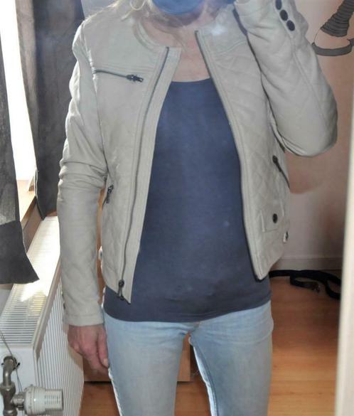 C&A veste simili cuir beige clair t.XS/S très bon état, Vêtements | Femmes, Vestes | Hiver, Porté, Taille 34 (XS) ou plus petite