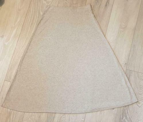 Beige rok, halflang elastisch, Kleding | Dames, Rokken, Zo goed als nieuw, Maat 36 (S), Beige, Onder de knie, Ophalen of Verzenden