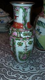 3 vases chinois et 1 assiette 2 sont ensemble de petits et g, Antiquités & Art, Enlèvement