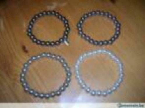 bracelets - imitation perles (4 pièces) - bijou de fantaisie, Bijoux, Sacs & Beauté, Bracelets, Neuf, Autres matériaux, Autres couleurs