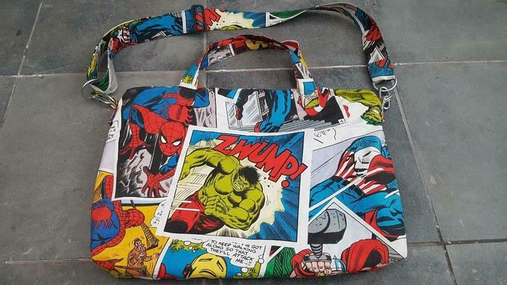 Draagtas Marvel comics, Handtassen en Accessoires, Tassen | Schoudertassen, Zo goed als nieuw, Overige merken, Overige kleuren