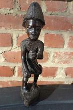 Statue africaine en ébène époque coloniale, Enlèvement ou Envoi