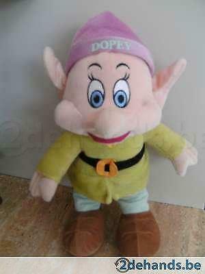 Kabouter Dopey van disney sneeuwwitje  fluit het liedje, Enfants & Bébés, Jouets | Peluches, Comme neuf, Enlèvement ou Envoi