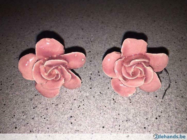 Bloem in keramiek met parel (Parelluster), Antiek en Kunst, Antiek | Verlichting