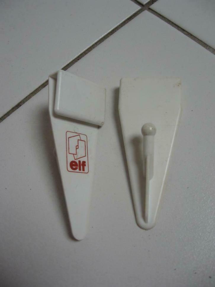 ELF: 5 haakhouders voor de achterruiten van de auto van, Verzamelen, Merken en Reclamevoorwerpen, Nieuw, Overige typen, Ophalen of Verzenden