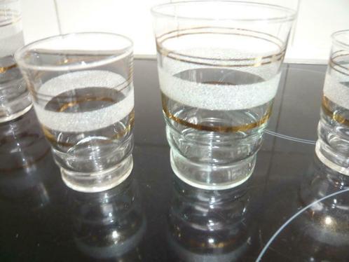Ensemble de petits verres bords dorés., Verzamelen, Glas en Drinkglazen, Zo goed als nieuw, Overige typen, Ophalen of Verzenden