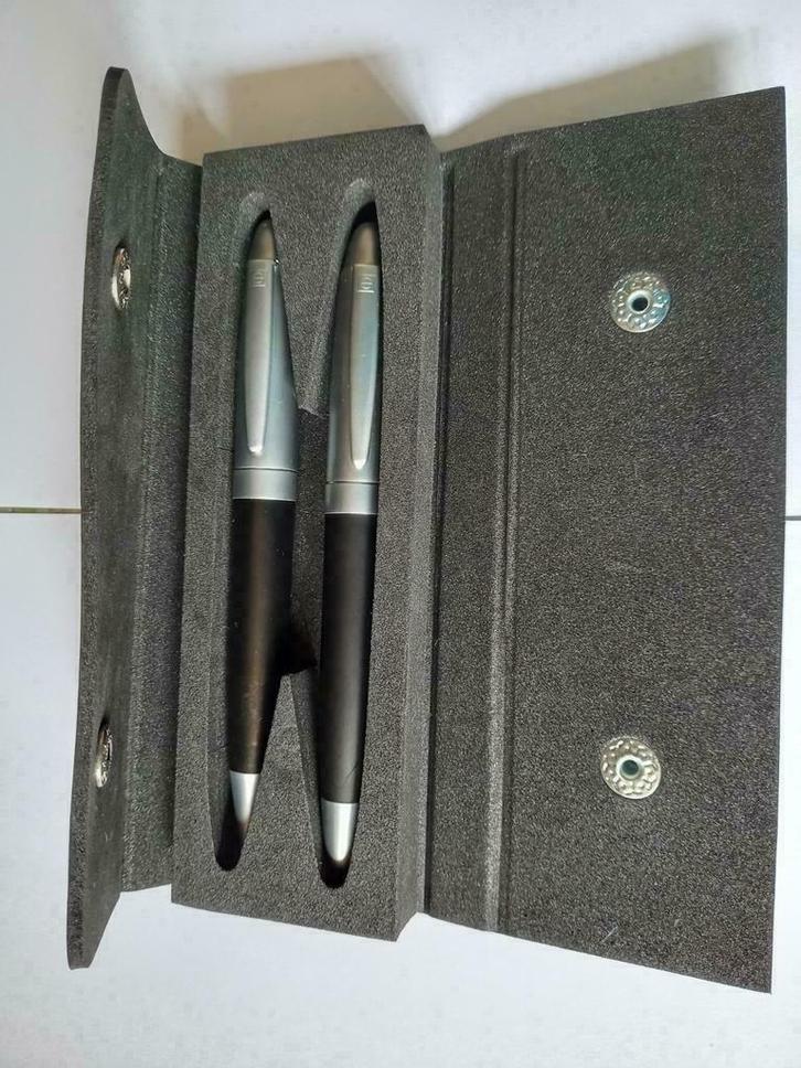 vulpen & balpen, Verzamelen, Pennenverzamelingen, Zo goed als nieuw, Balpen, Met doosje, Ophalen of Verzenden