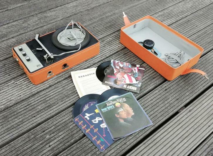 TESLA vintage pick-up speler + 4platen en boekje, Electroménager, Électroménager & Équipement Autre, Enlèvement