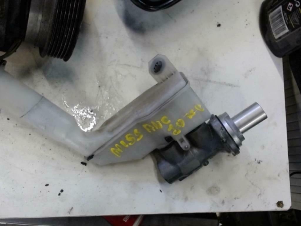 maitre cylindre  nissan juke, Autos : Pièces & Accessoires, Freins & Transmission, Enlèvement ou Envoi, Utilisé, Nissan